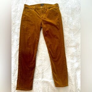Jcrew factory skinny cord. Size 30. Fits more like a size 8, than 10.